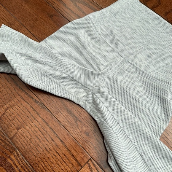 Lululemon Align Short High Rise 10” - Picture 9 of 9